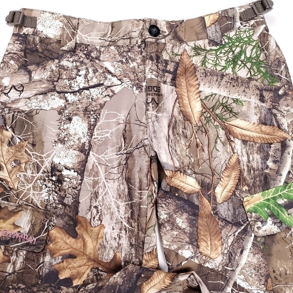 New Magellan Outdoors Women's Camouflaged Pants Size Small 4 - 6 - Picture 15 of 15